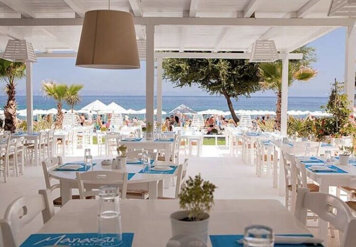 sithonia manassu beach bar