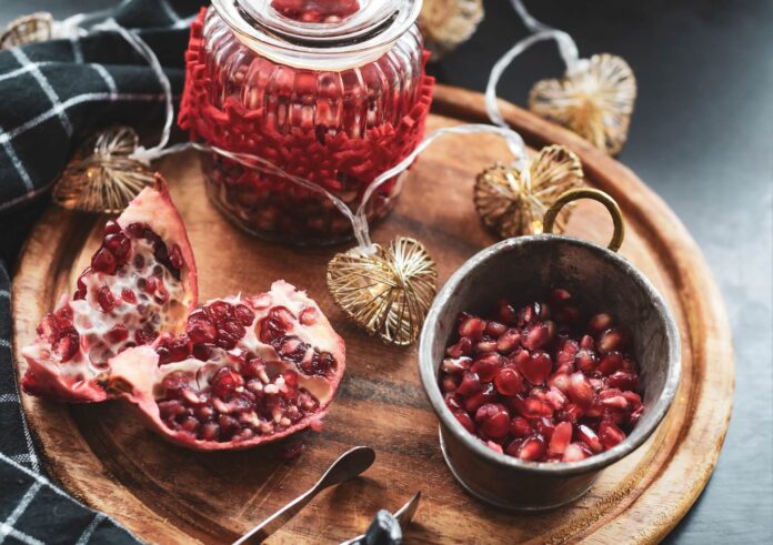 pomegranate-new-years.day-table