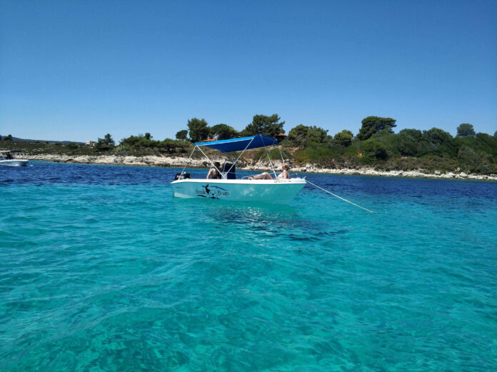 Smile boats Happy Moments