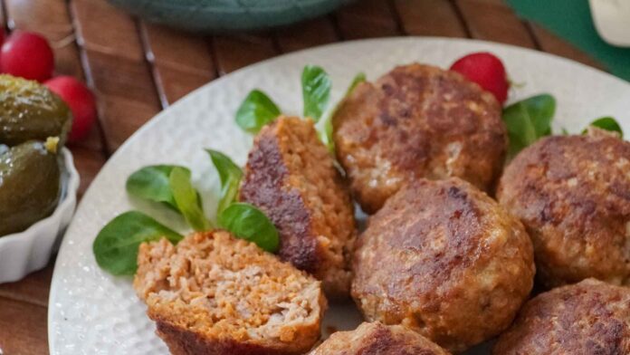 Greek-Meatballs-(Keftedes)