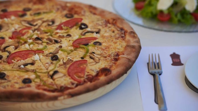 Top Pizza Vourvourou Sithonia Greece