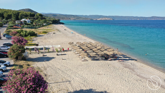 Halkidiki beach awarded Blue Flag in 2025 for cleanliness and quality